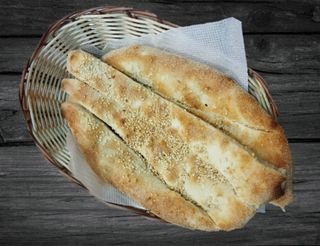 Хлібні палички з кунжутом