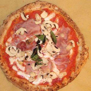 Cotto e funghi