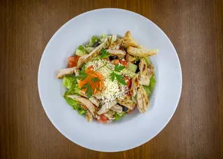 Salata primavera cu piept de pui