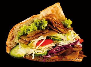 Kebab w Bułce z frytkami- Średni