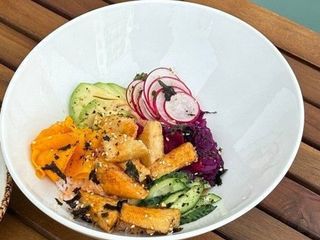 DV Poke bowl z tofu