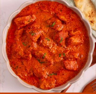 Curry od piletine i povrća i prilog