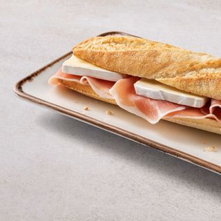 Baguete Rústica Presunto e Brie