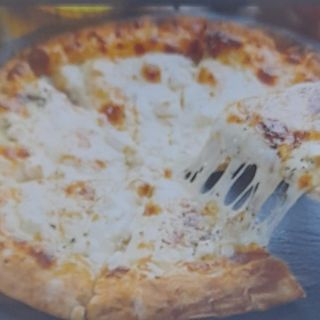 Pizza de cuatro queso