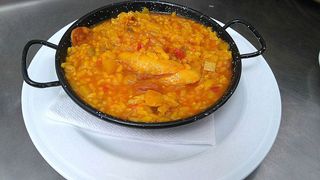 Perol De Arroz Con Bacalao Y Chorizo