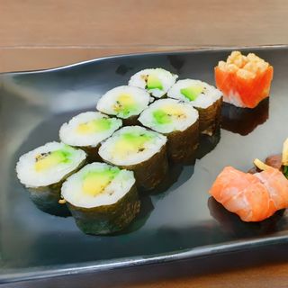 Maki De Aguacate