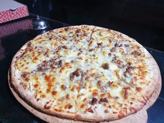 Pizza Beefy cheese - Medium