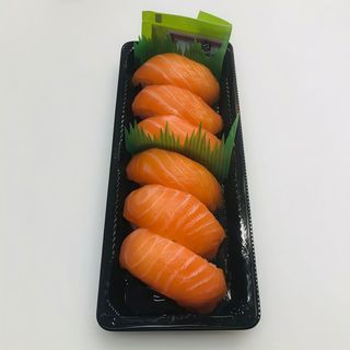 Sushi De Salmón (6 Pzs.)