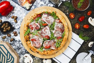 Pizza Con Crudo Grande