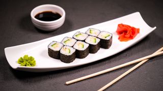 Ролл с огурцом