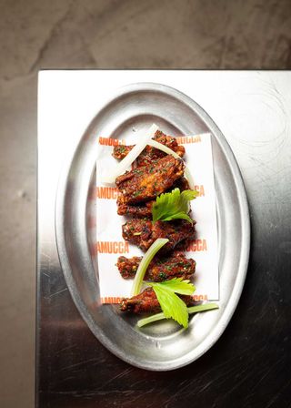 Alitas de pollo salsa Gorgonzola