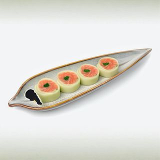 Futomaki cucumber salmon