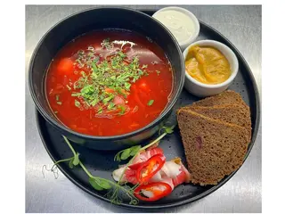 Борщ з яловичиною (400/50/50g)