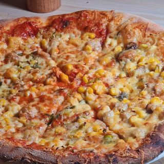 Pizza Marinara family