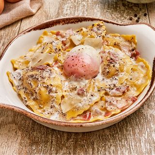 MEZZELUNE ALLA CARBONARA TARTUFATA