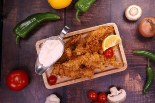 Панирани пилешки филенца в корн флейкс (230г)