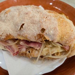 Bifana no Pão Especial