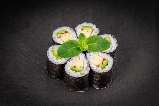 Хосомаки Авокадо (120г)