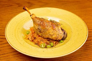 COSCIA D-ANATRA CONFIT CON VERZA