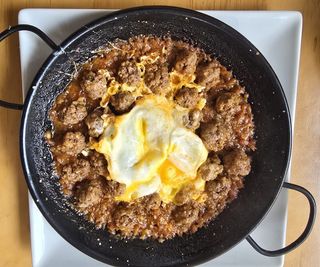 Carne Picada Con Huevo