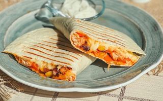 Кесадилья с куриной грудкой