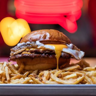 COMBO EGG TRUFFLE BURGER