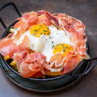 Huevos Rotos Jamón