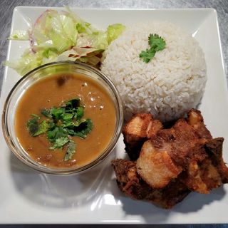 Arroz Con Menestra Y Cerdo
