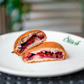 pie with cherry / ალუბლის ღვეზელი