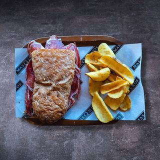 Bocadillo de paletilla ibérica