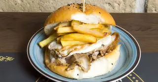 Classic burger 2