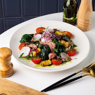 С фермерскими томатами и моцареллой буффало (300г)