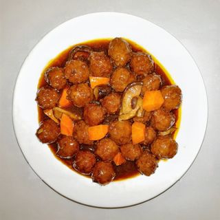 Chiftelute de porc in sos dulce acrisor