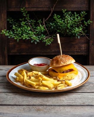 Kids Cheeseburger
