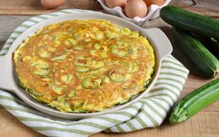 Omlete cu şuncă şi dovlecei