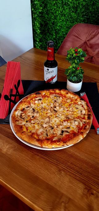 Pizza Pollo E Funghi Ø 32cm