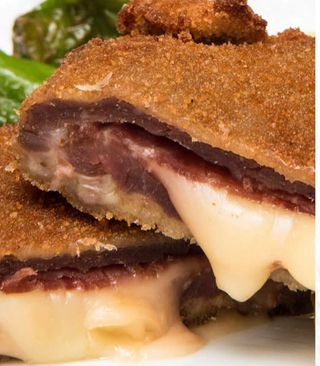 Cachopinos De Cecina Con Queso De Cabra