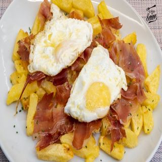 Huevos Rotos con jamón 