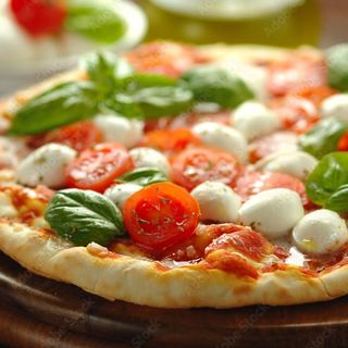 Pizza Caprese
