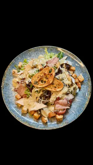 Салат Цезар з куркою та беконом (290 г)