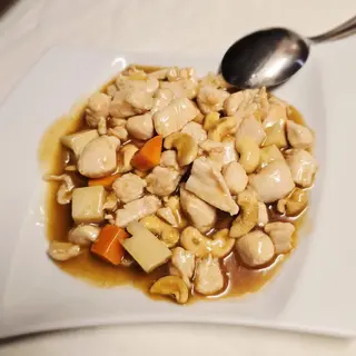115 Pollo con anacardi