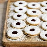 Linzer Cookies -5 Pieces