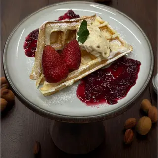 Peanut butter, mascarpone & jam pancakes