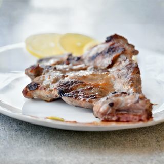 Свинска пържола вратна (170г)