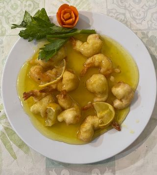 Gambas con Salsa Limón
