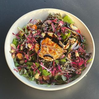 Ensalada De Queso De Cabra