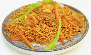 Tallarines con tres delicias
