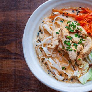 Tom Yum z kurczakiem