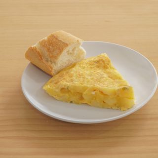 N ° 4 Tortilla de patatas Rellena Pimiento