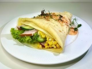 Млинець з копченим м'ясом і кукурудзою (350g)